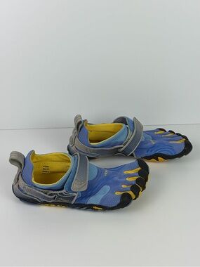 Women’s Vibram Five Finger Running Shoes in Blue and Yellow Size 7
